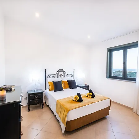 Вилла Holiday Home In Albufeira With Sea Views Албуфейра