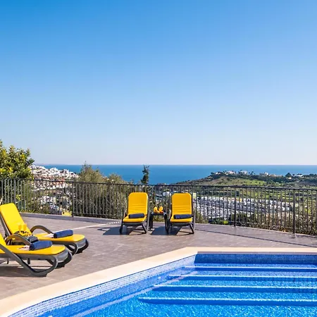 Holiday Home In Albufeira With Sea Views Албуфейра