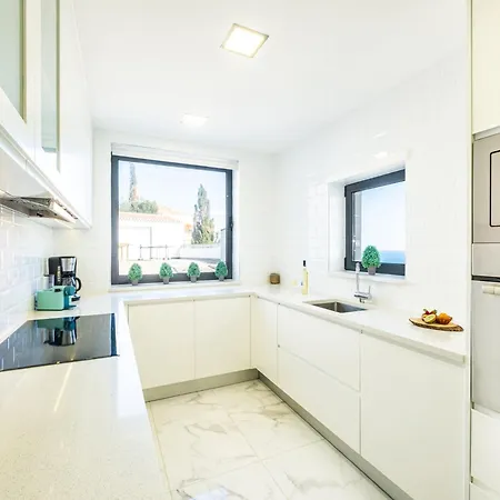 Holiday Home In Albufeira With Sea Views Вилла Албуфейра